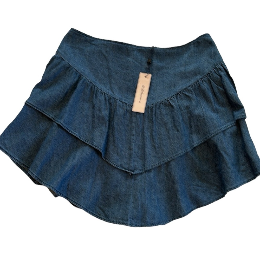🌟 BCBGeneration Tiered Denim Mini Skirt - Size M - New with Tags 🛍️